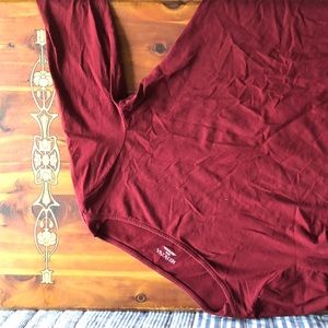 Ballet neckline maroon 3/4 sleeve stretch T